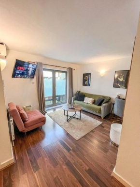 Stunning 1-bedroom flat in Canary Wharf FREE parking near London Museum